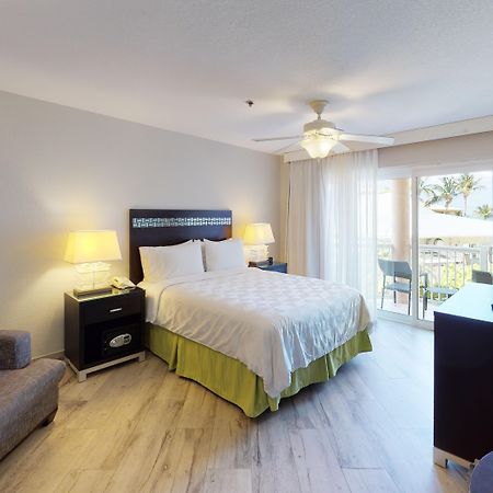 The Grand Caymanian Resort George Town Exterior foto