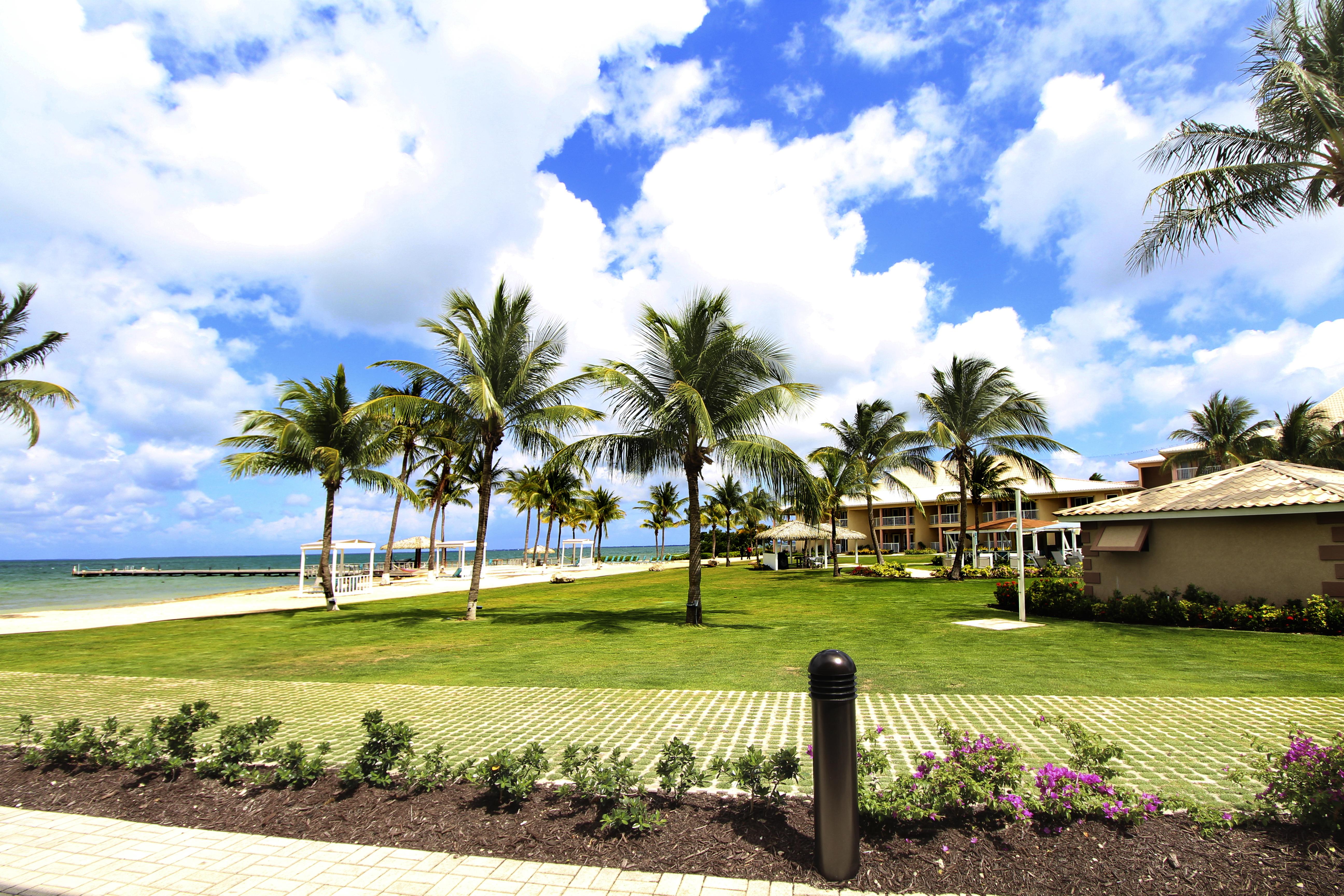 The Grand Caymanian Resort George Town Exterior foto